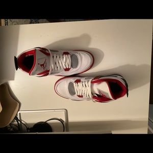 Jordan’s 4s Fire reds